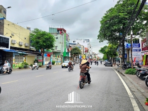 Bán nhà mặt đường Trần Nguyên Hãn - Xây độc lập 4 tầng - Nhà nở hậu - Hướng Đông nam - Giá Tuyệt Chủng